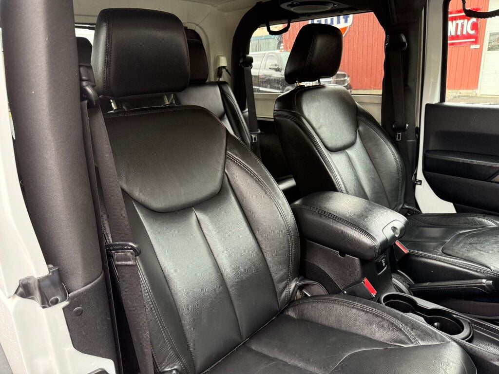2013 Jeep Wrangler Moab photo 29