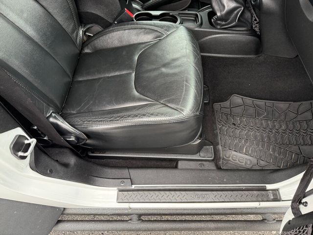 2013 Jeep Wrangler MOAB 4x4 6-Speed - 22916554 - 33