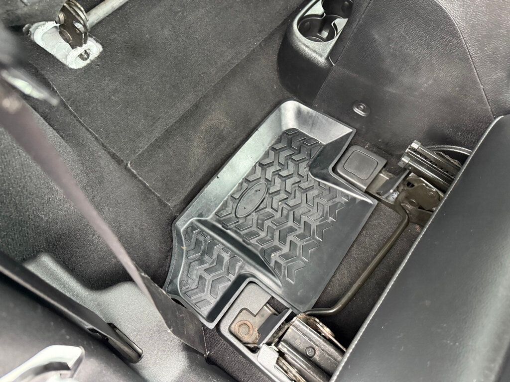 2013 Jeep Wrangler MOAB 4x4 6-Speed - 22916554 - 38