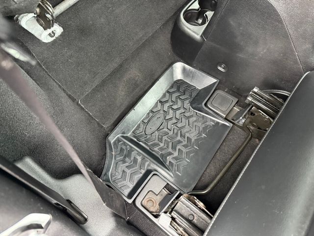 2013 Jeep Wrangler MOAB 4x4 6-Speed - 22916554 - 38