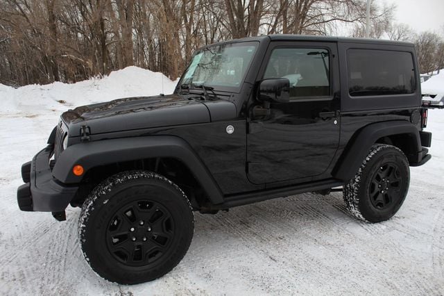 2013 Jeep Wrangler Sahara photo 19