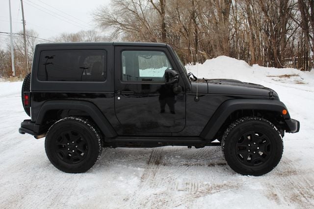 2013 Jeep Wrangler Sahara photo 3