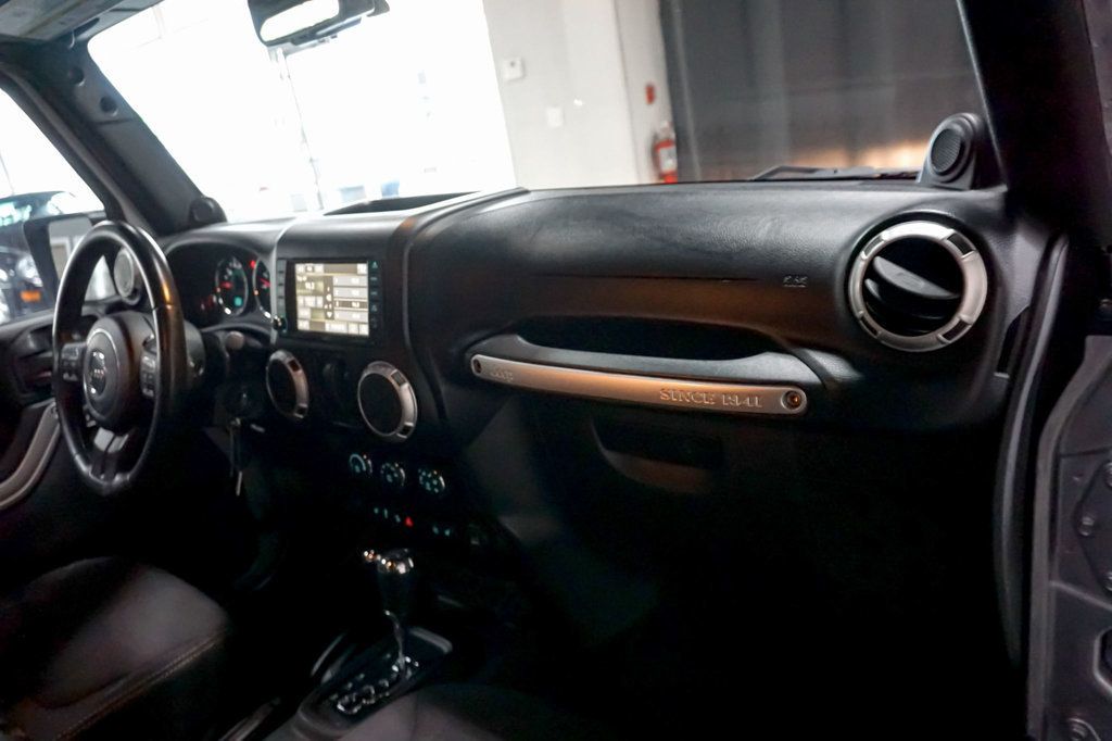 2013 Jeep Wrangler *Rubicon 4WD* *4.10 Gear Ratio* *Navigation* *Only 57k Miles* - 23084532 - 25