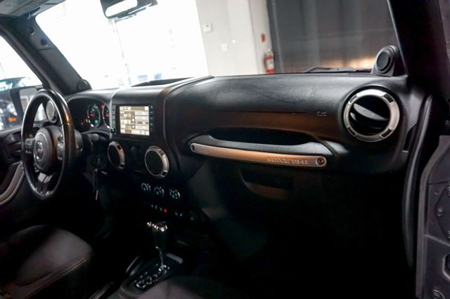 2013 Jeep Wrangler *Rubicon 4WD* *4.10 Gear Ratio* *Navigation* *Only 57k Miles* - 23084532 - 25