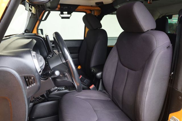 2013 Jeep Wrangler Sport - 23034646 - 14