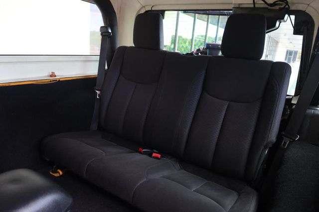 2013 Jeep Wrangler Sport - 23034646 - 15