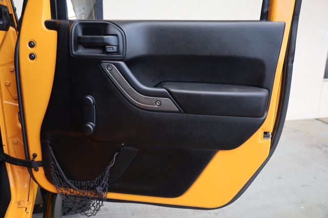 2013 Jeep Wrangler Sport - 23034646 - 16
