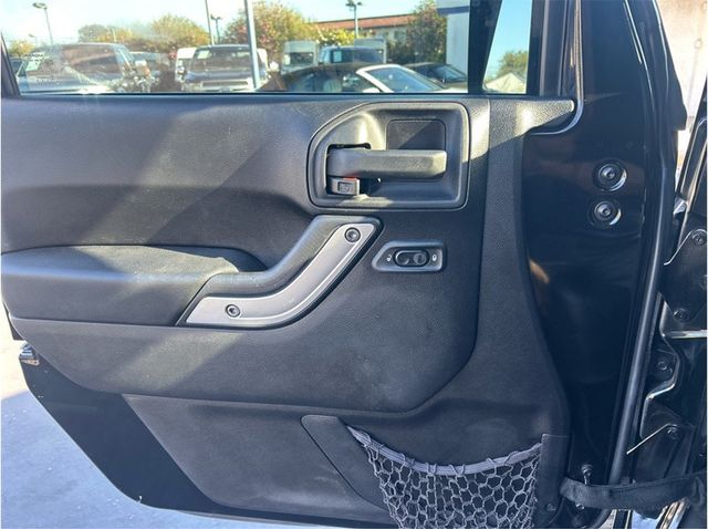 2013 Jeep Wrangler UNLIMITED SAHARA HARD TOP BACK UP CAM 4X4 CLEAN - 23081400 - 10