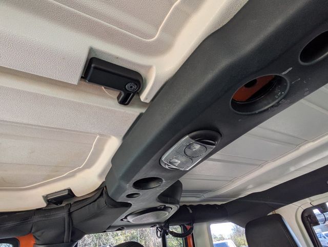 2013 Jeep Wrangler Unlimited  - 22974341 - 19