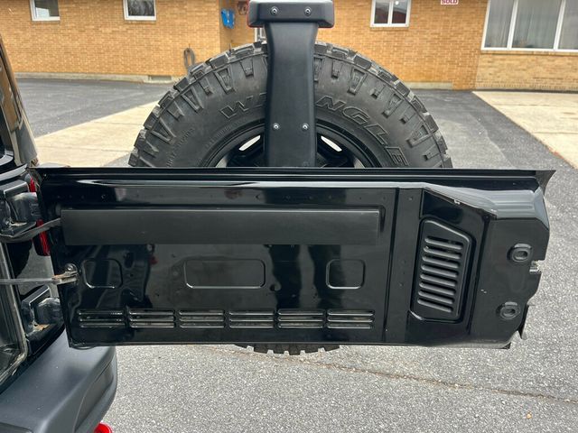 2013 Jeep Wrangler Unlimited 10th ANNIVERSARY Rubicon 4 door JK - 22945619 - 18