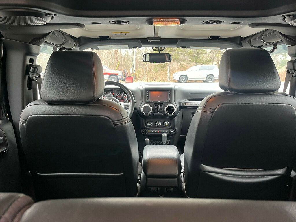 2013 Jeep Wrangler Unlimited 10th ANNIVERSARY Rubicon 4 door JK - 22945619 - 21