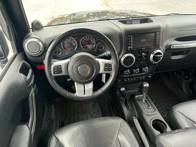 2013 Jeep Wrangler Unlimited 10th ANNIVERSARY Rubicon 4 door JK - 22945619 - 25