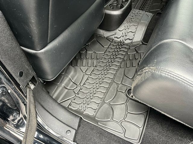 2013 Jeep Wrangler Unlimited 10th ANNIVERSARY Rubicon 4 door JK - 22945619 - 27