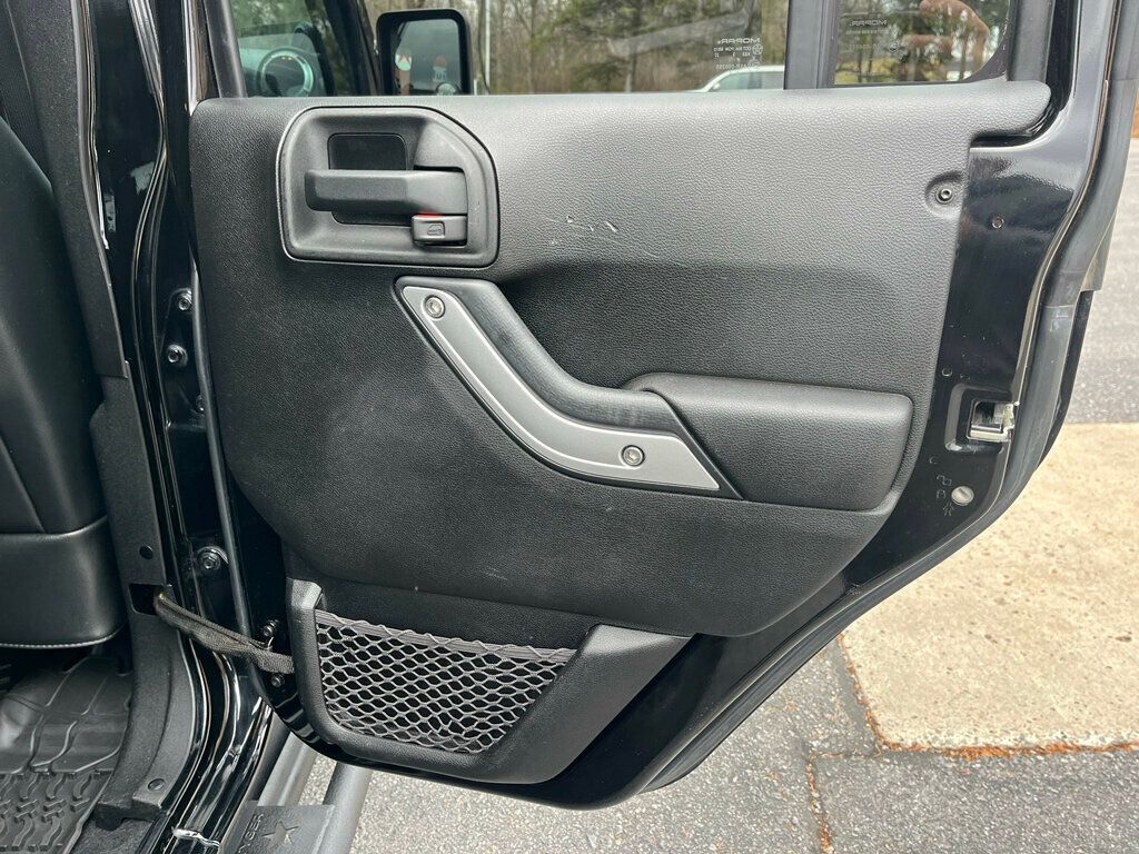 2013 Jeep Wrangler Unlimited 10th ANNIVERSARY Rubicon 4 door JK - 22945619 - 30