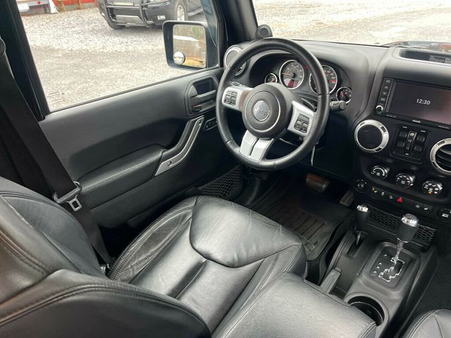 2013 Jeep Wrangler Unlimited 10th ANNIVERSARY Rubicon 4 door JK - 22945619 - 33