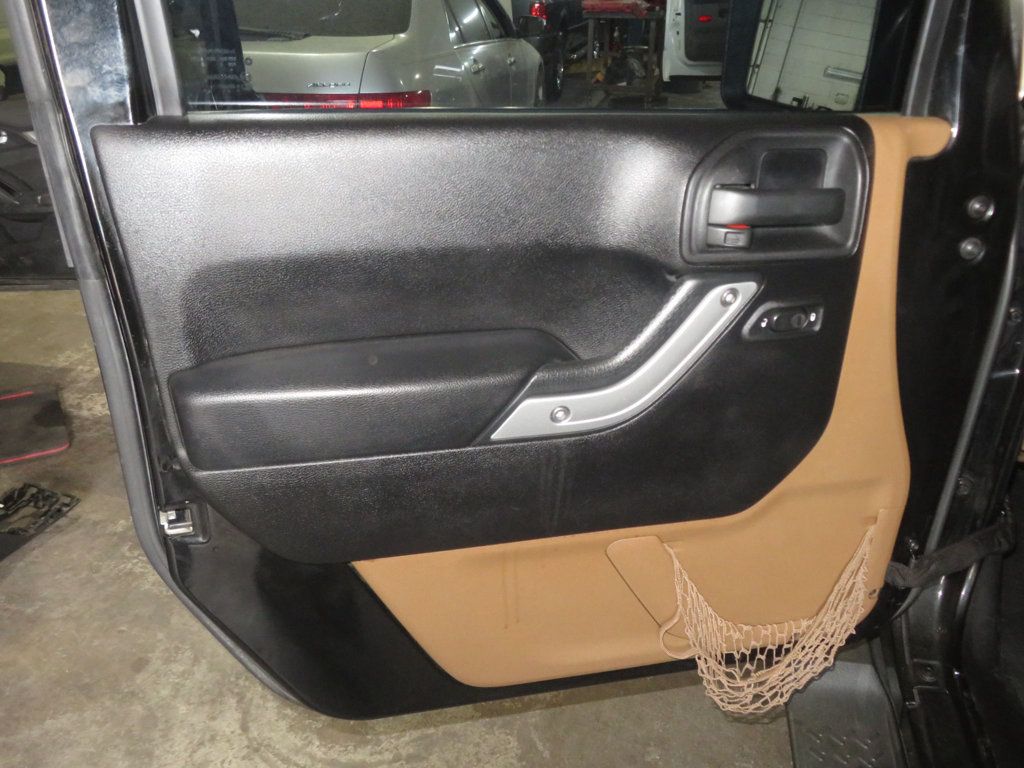 2013 Jeep Wrangler Unlimited 1OWNER JEEP WRANGLER 4DOOR EXTRA CLEAN SAHARA AZ JEEP  - 23023549 - 15