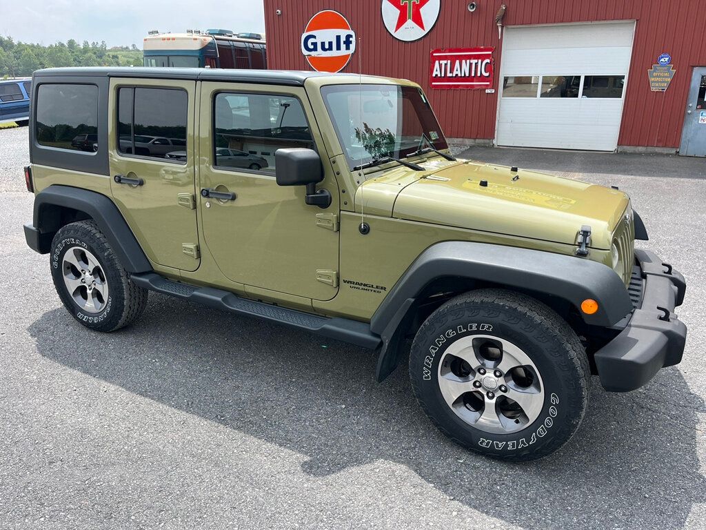 2013 Jeep Wrangler Unlimited photo 2