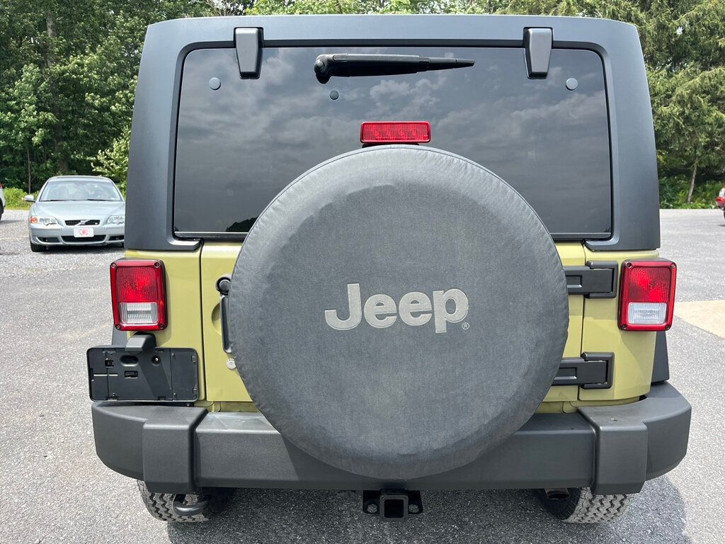 2013 Jeep Wrangler Unlimited photo 5