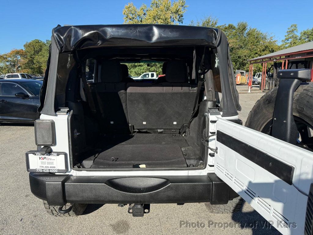 2013 Jeep Wrangler Unlimited 4WD 4dr Freedom Edition - 22931981 - 11