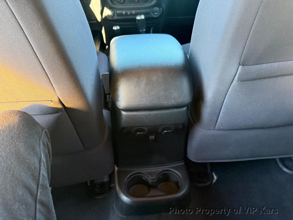 2013 Jeep Wrangler Unlimited 4WD 4dr Freedom Edition - 22931981 - 19