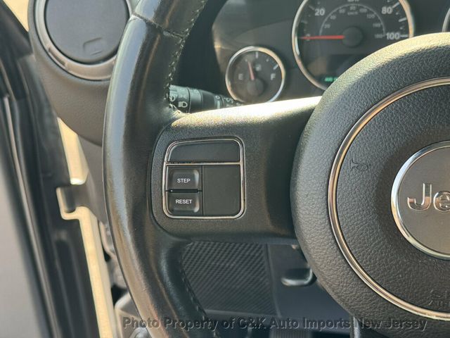2013 Jeep Wrangler Unlimited 4WD 4dr Freedom Edition - 23065983 - 17