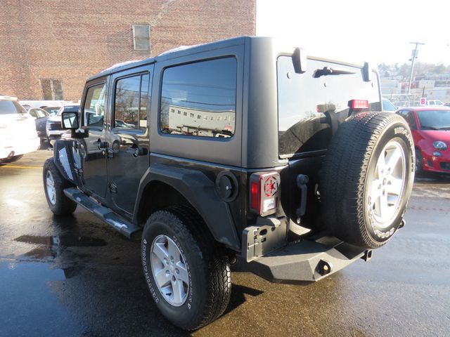 2013 Jeep Wrangler Unlimited 4WD 4dr Freedom Edition(clear title) - 22961366 - 6