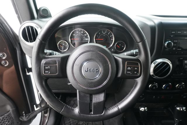 2013 Jeep Wrangler Unlimited 4WD 4dr Sahara - 23017142 - 18