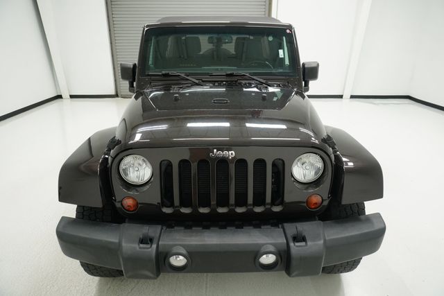 2013 Jeep Wrangler Unlimited 4WD 4dr Sahara - 23017142 - 1
