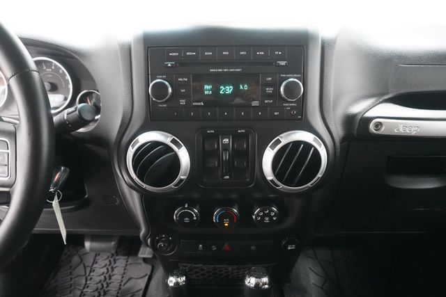 2013 Jeep Wrangler Unlimited 4WD 4dr Sahara - 23017142 - 20