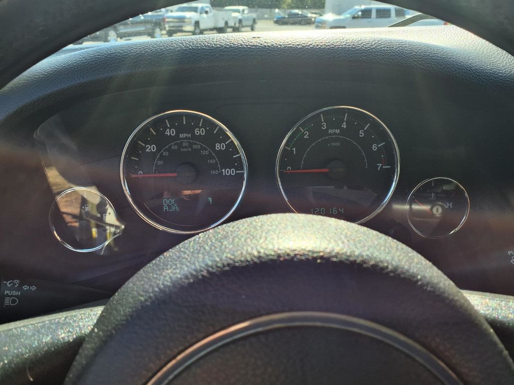2013 Jeep Wrangler Unlimited 4WD 4dr Sahara - 23078278 - 9