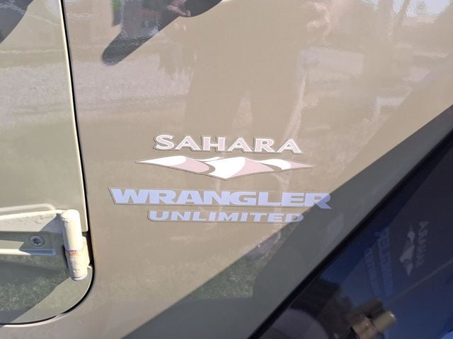 2013 Jeep Wrangler Unlimited 4WD 4dr Sahara - 23078278 - 2