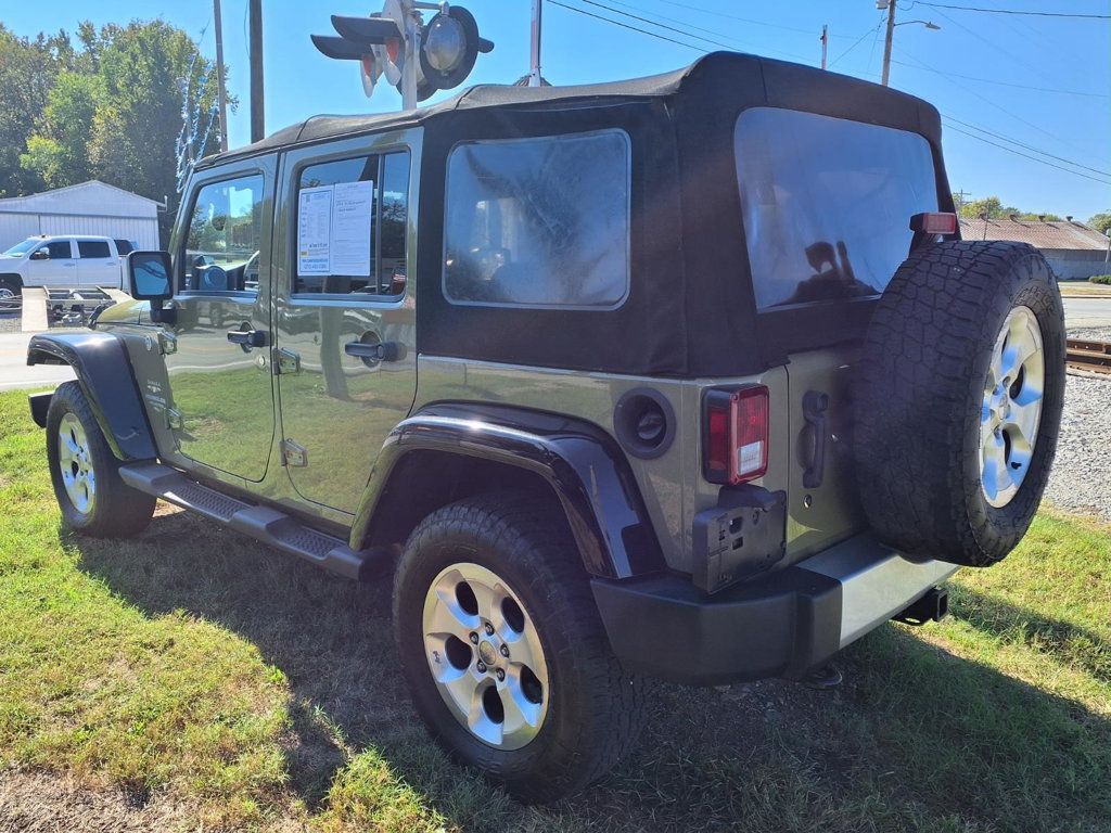 2013 Jeep Wrangler Unlimited 4WD 4dr Sahara - 23078278 - 3