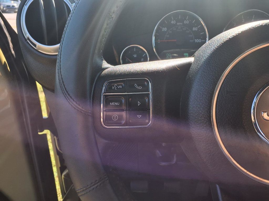 2013 Jeep Wrangler Unlimited 4WD 4dr Sahara - 23078278 - 6