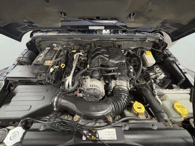 2013 Jeep Wrangler Unlimited 4WD 4dr Sahara - 22951790 - 11