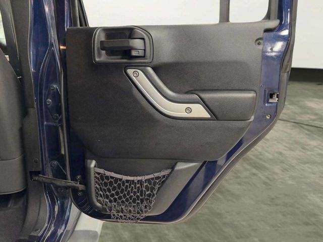 2013 Jeep Wrangler Unlimited 4WD 4dr Sahara - 22951790 - 20