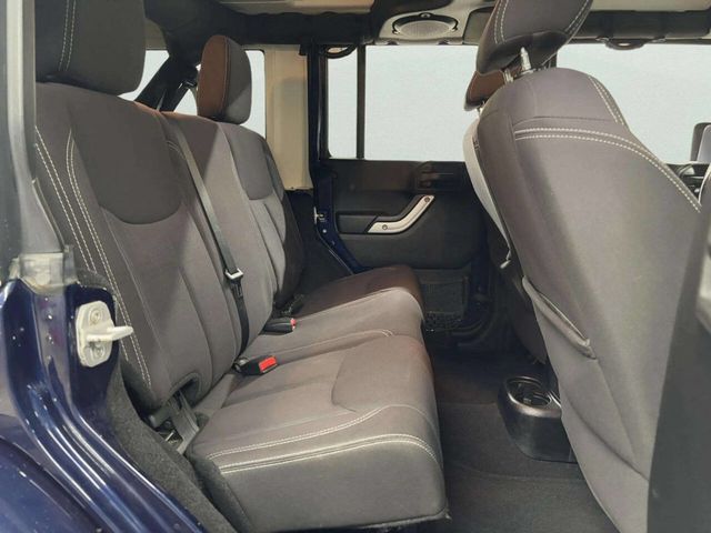 2013 Jeep Wrangler Unlimited 4WD 4dr Sahara - 22951790 - 21