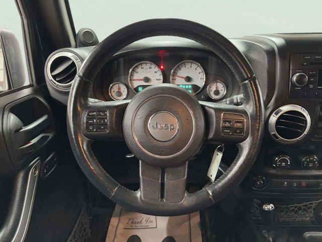 2013 Jeep Wrangler Unlimited 4WD 4dr Sahara - 22951790 - 32
