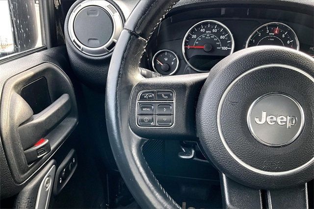 2013 Jeep Wrangler Unlimited 4WD 4dr Sahara - 22966979 - 21