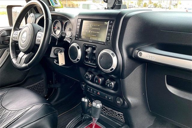 2013 Jeep Wrangler Unlimited 4WD 4dr Sahara - 22966979 - 28