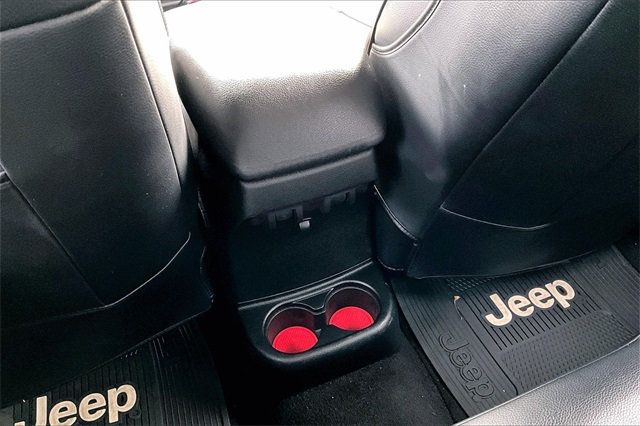 2013 Jeep Wrangler Unlimited 4WD 4dr Sahara - 22966979 - 31