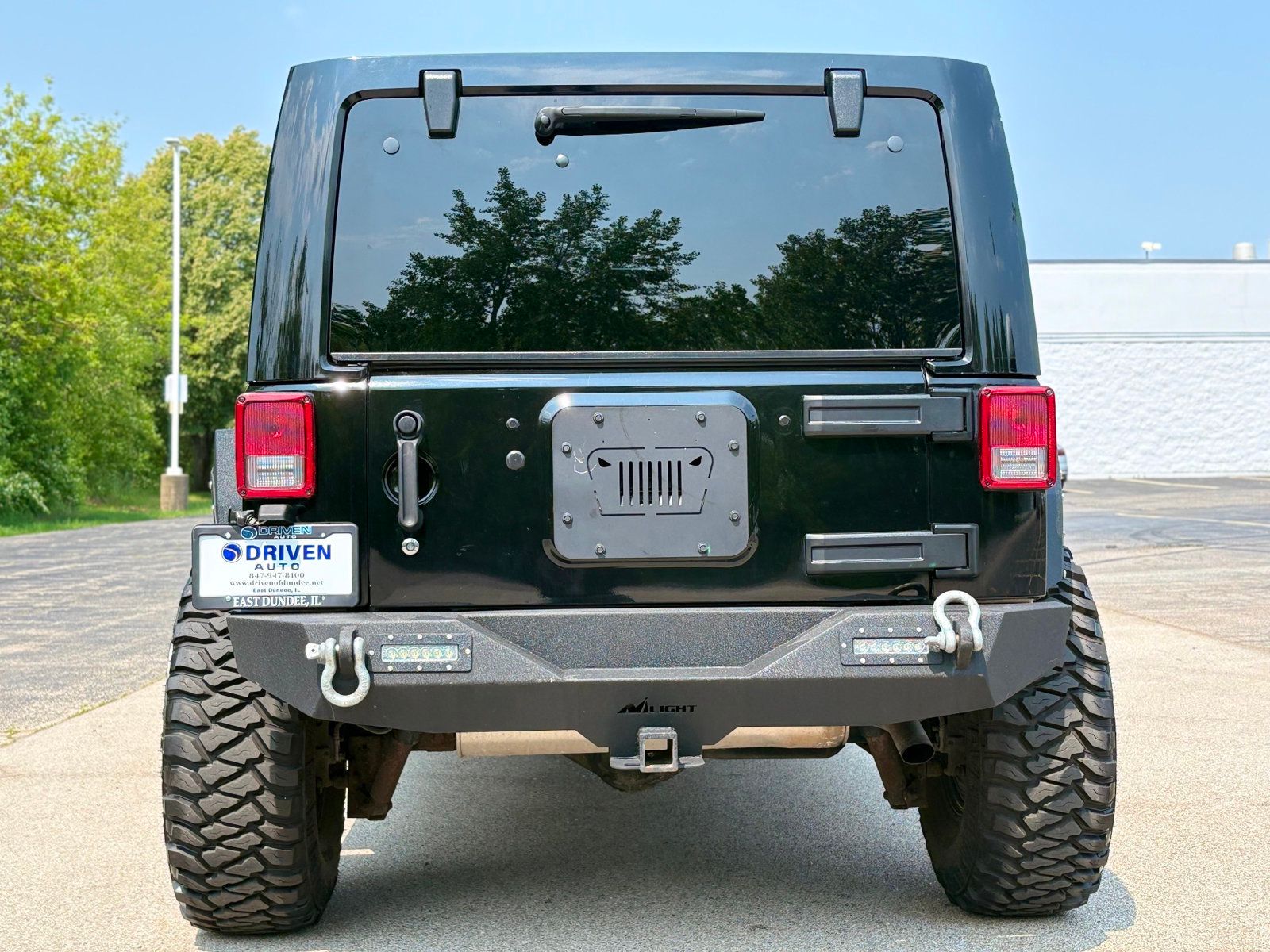 2013 Jeep Wrangler Unlimited Sahara photo 6