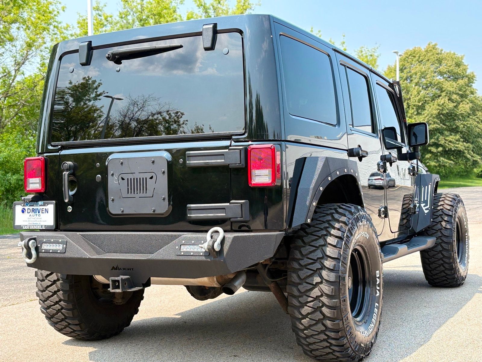 2013 Jeep Wrangler Unlimited Sahara photo 7