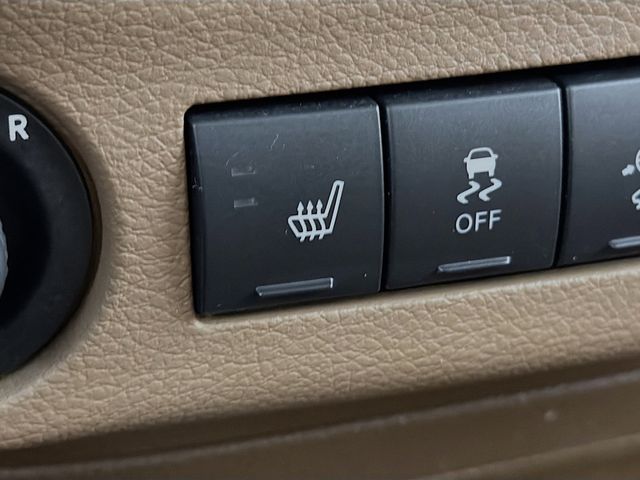 2013 Jeep Wrangler Unlimited 4WD 4dr Sahara - 22987098 - 18