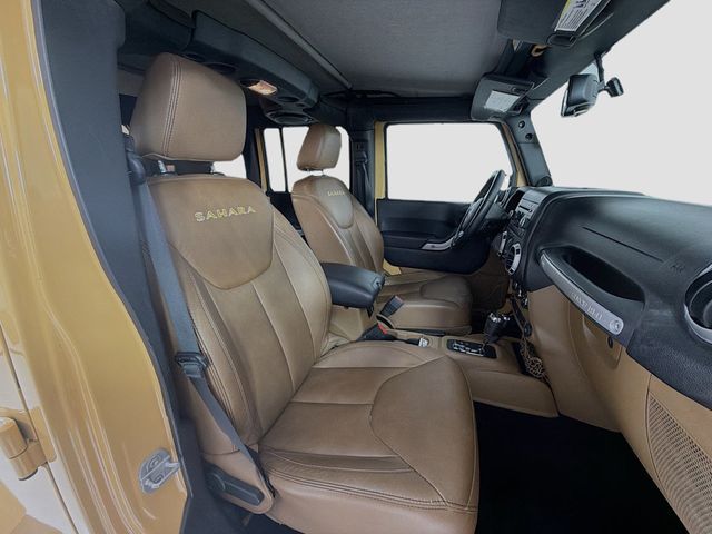 2013 Jeep Wrangler Unlimited 4WD 4dr Sahara - 22987098 - 26