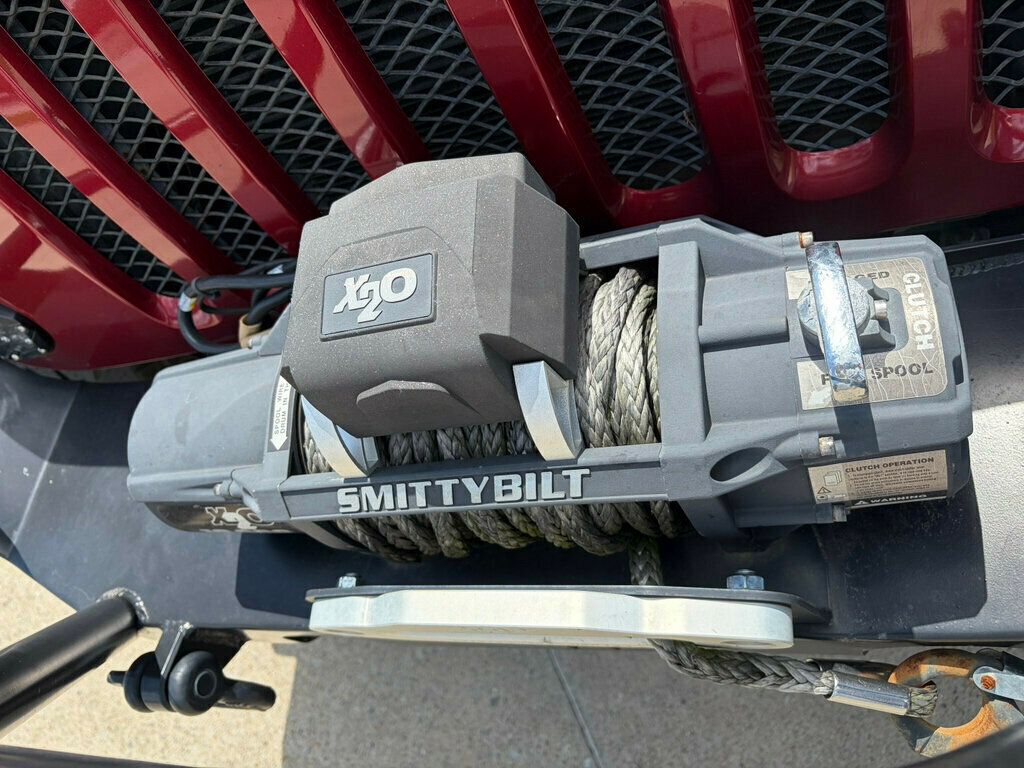 2013 Jeep Wrangler Unlimited 4WD 4dr Sahara - 23047036 - 19