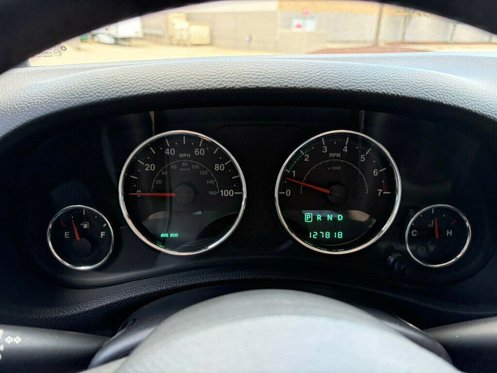 2013 Jeep Wrangler Unlimited 4WD 4dr Sahara - 23047036 - 23