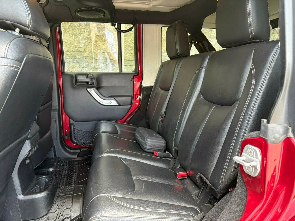 2013 Jeep Wrangler Unlimited 4WD 4dr Sahara - 23047036 - 33