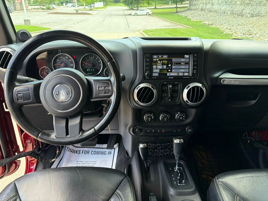 2013 Jeep Wrangler Unlimited 4WD 4dr Sahara - 23047036 - 34