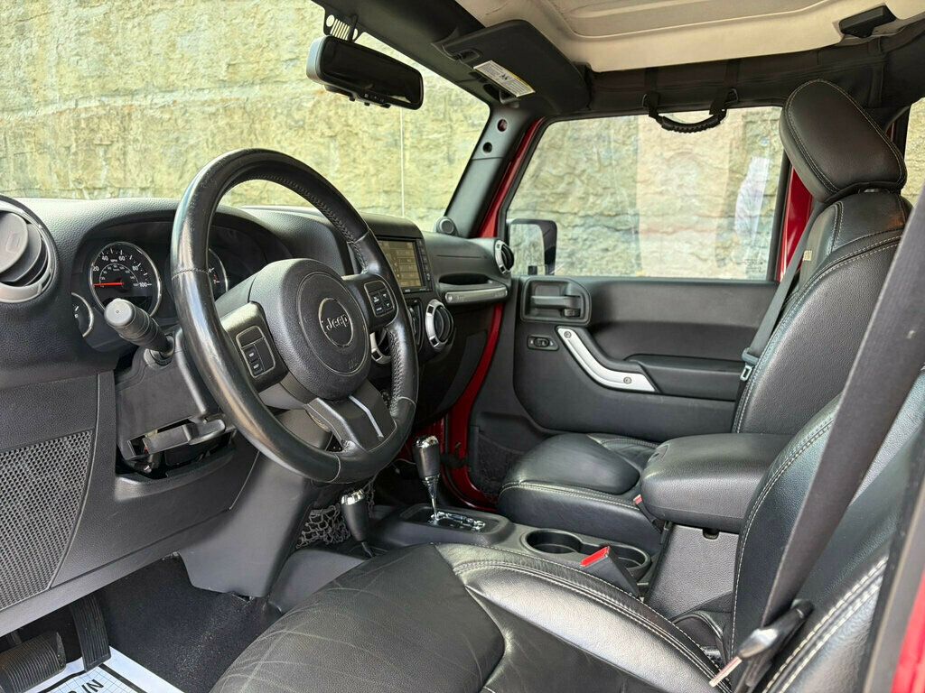 2013 Jeep Wrangler Unlimited 4WD 4dr Sahara - 23047036 - 39