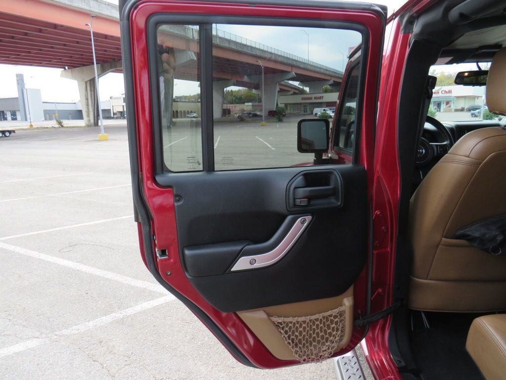 2013 Jeep Wrangler Unlimited 4WD 4dr Sahara - 22631392 - 11